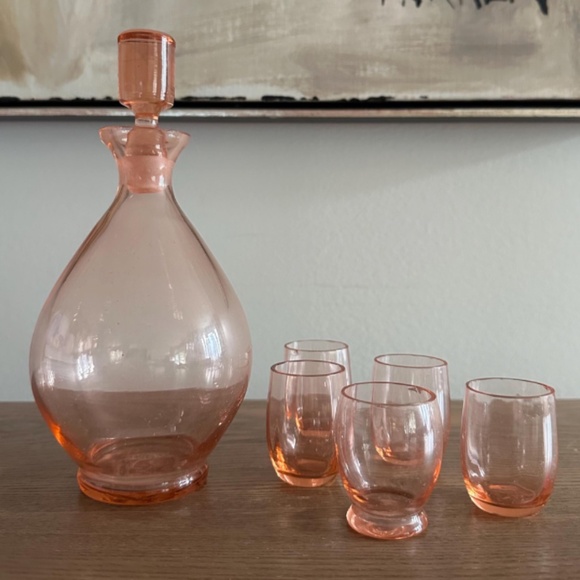 Vintage Set of 6 • Pink French Round Glass Medium Decanter + 5 Shot Glasses - Picture 4 of 10